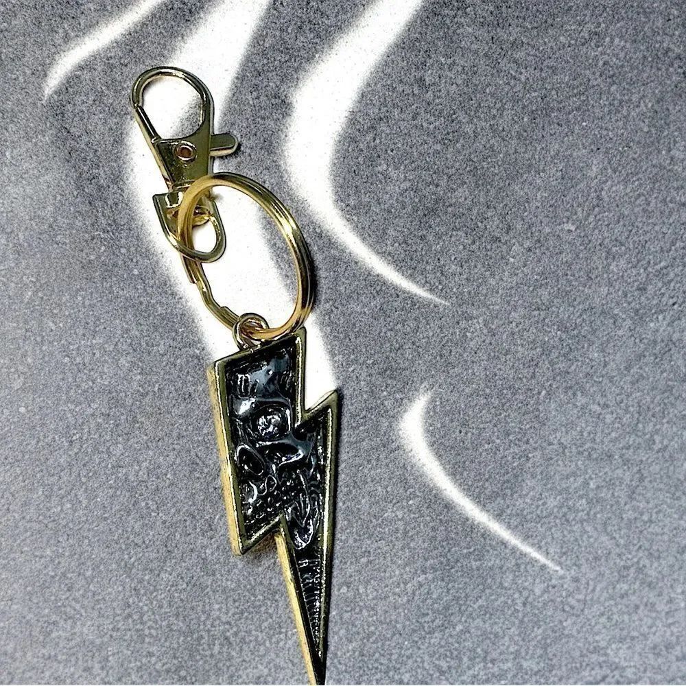 Men’s Accessories l Skull in Lightning Bolt l Key chain, Bag clip l Gold l New